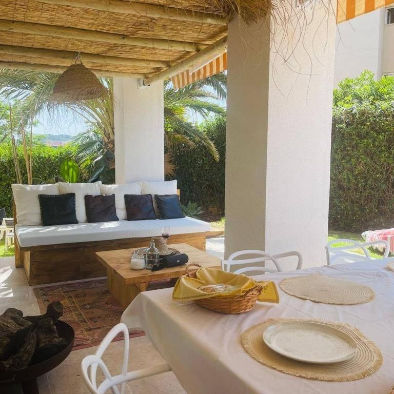 Apartamento con diseño, jardín privado, piscina comunitaria y acceso directo playa arenal by homeprive - Appartement - 3