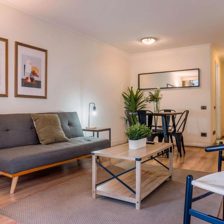 Comodidad Sofisticada a Pasos del Costanera Center - Apartamento - 1