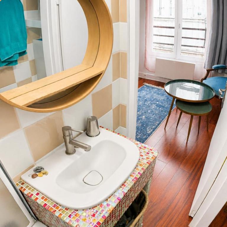 Joli studio, rue calme, prêt de Notre Dame de Paris - One-Bedroom Apartment - 5
