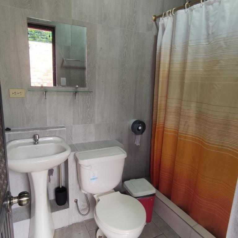 Casa vacacional privada con piscina y jacuzzi - Casa de 3 dormitorios - 11