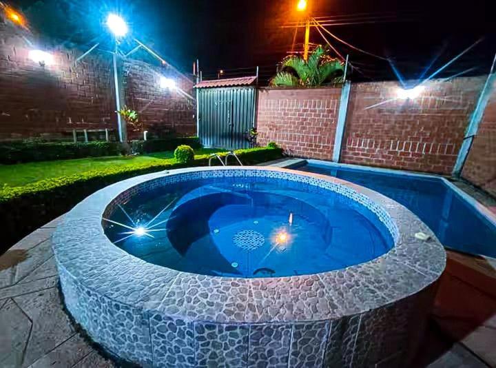 Casa vacacional privada con piscina y jacuzzi - Casa de 3 dormitorios - 17