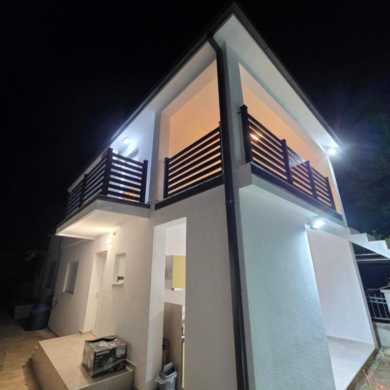 Casa Alloro - One-Bedroom Apartment - 1