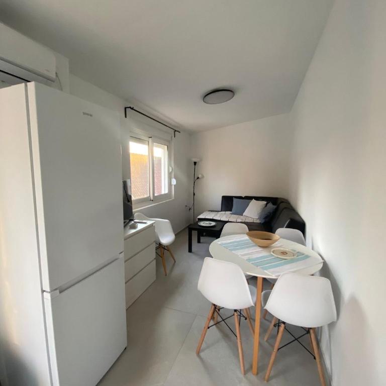 Casa Alloro - One-Bedroom Apartment - 8