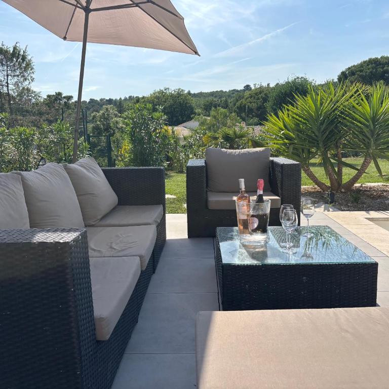 Air-conditioned villa with pool - 4 bedrooms - Villa - 4