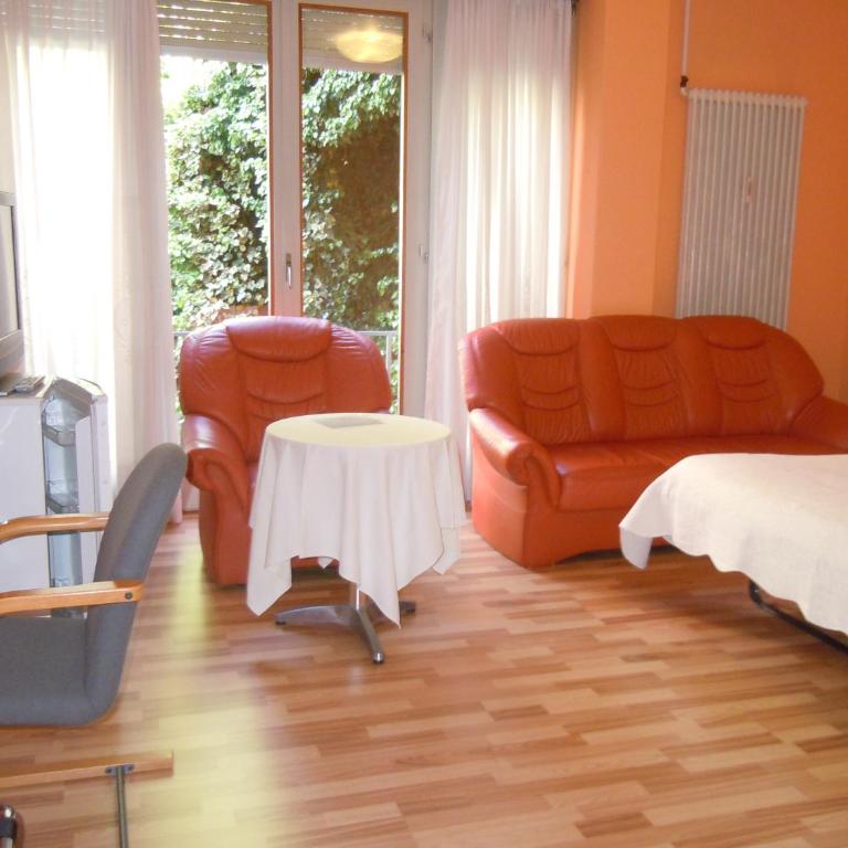 Swiss Lodge Nassa Garni - Camera Tripla Economica con Cortile - 6