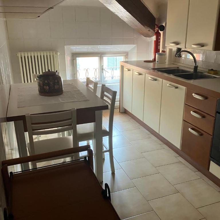 Fondobanchetto - Appartamento con 2 Camere da Letto - 10