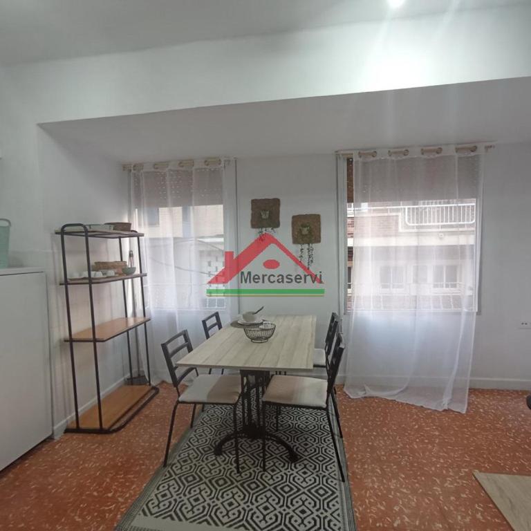 Almas Redo - One-Bedroom Apartment - 1
