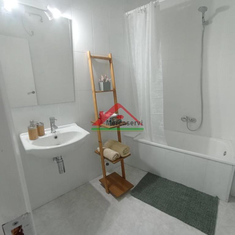 Almas Redo - One-Bedroom Apartment - 15