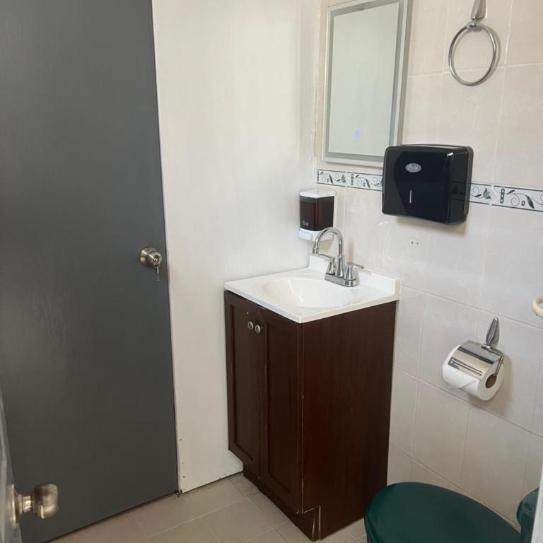Casa Vera - Three-Bedroom House - 4