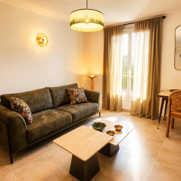 Superbe Appartement - Centre Calvi - Parking privé - Appartement 1 Chambre - 23