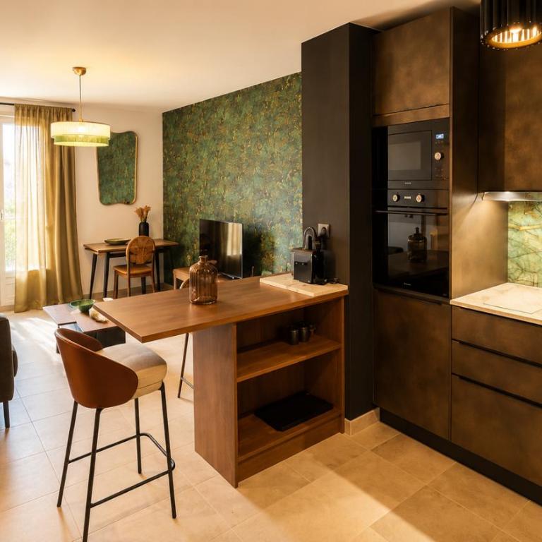 Superbe Appartement - Centre Calvi - Parking privé - Appartement 1 Chambre - 26