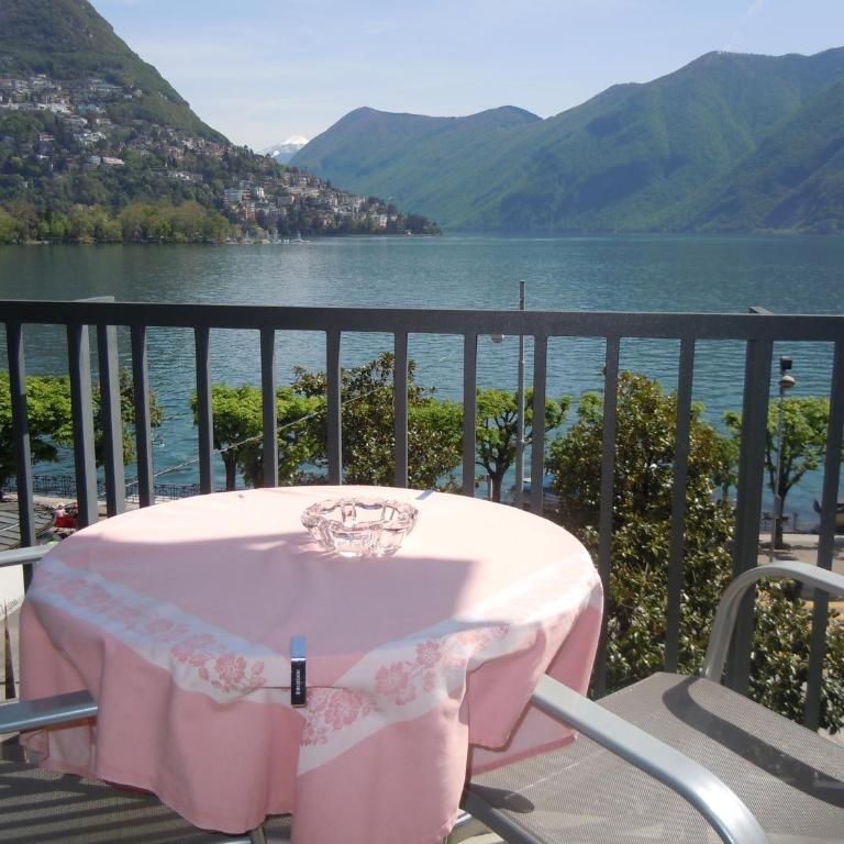 Swiss Lodge Nassa Garni - Camera Matrimoniale Standard con Balcone e Vista Lago - 1