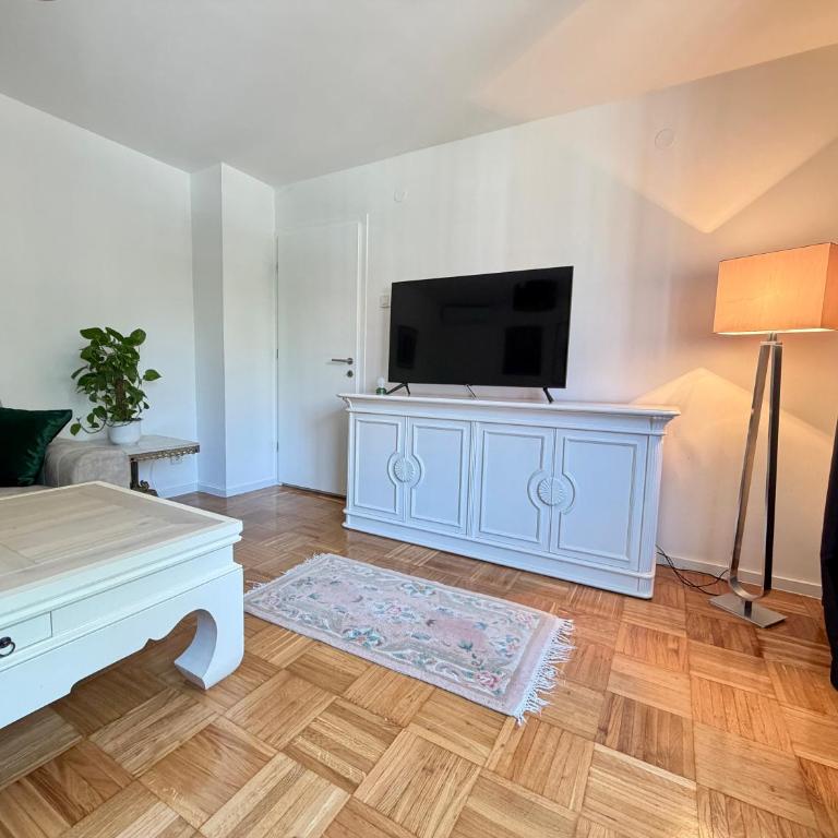 Bravo Apartment - with Garage Parking - One-Bedroom Apartment - 15