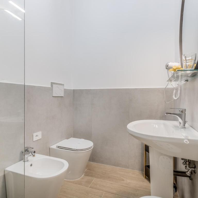Luna House - Camera Tripla con Bagno Privato - 8