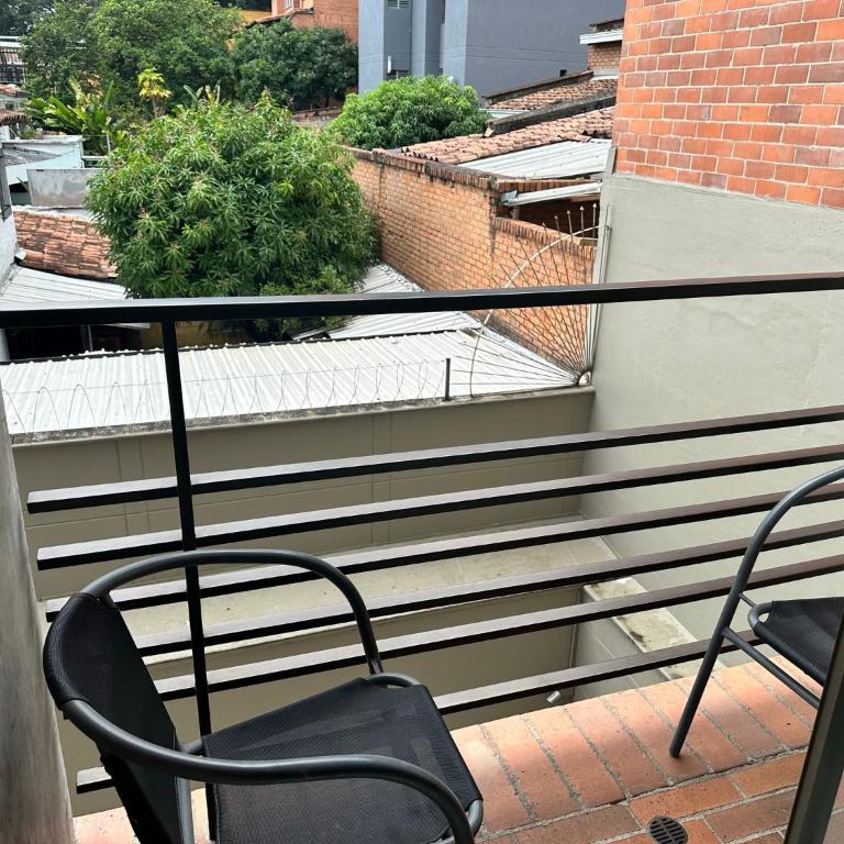 Amoblados Medellin Poblado Patio Bonito - Apartamento Estudio con balcón - 11