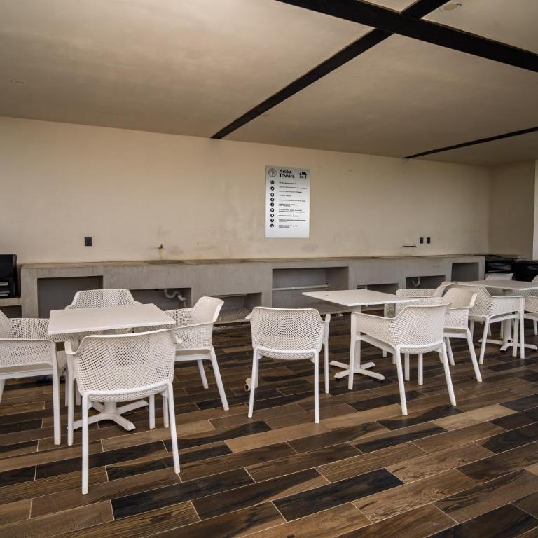 Moderno con diseño de autor en Areka Tower - Two-Bedroom Apartment with Balcony - 12