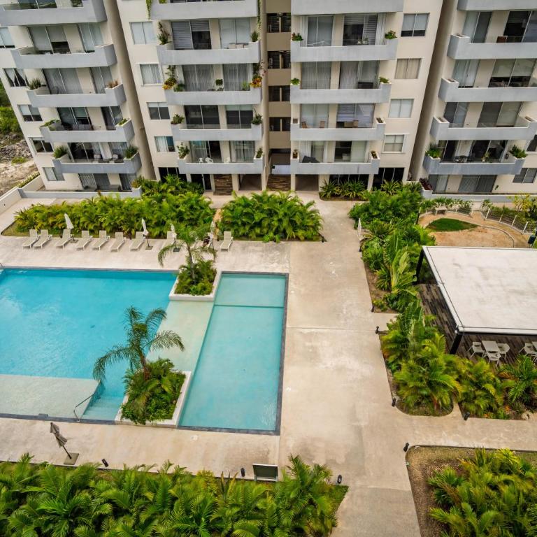 Moderno con diseño de autor en Areka Tower - Two-Bedroom Apartment with Balcony - 11