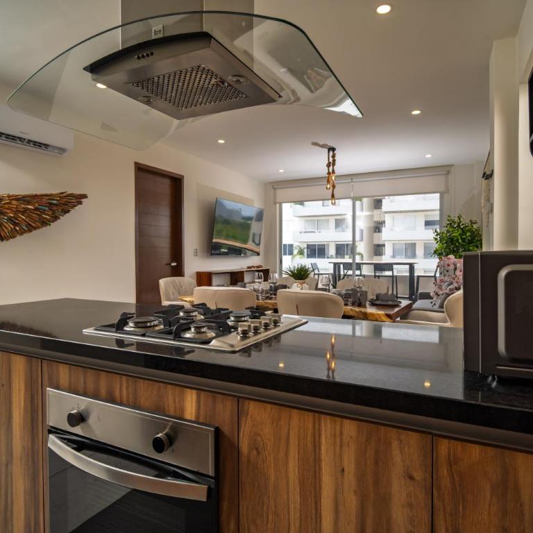 Moderno con diseño de autor en Areka Tower - Two-Bedroom Apartment with Balcony - 31