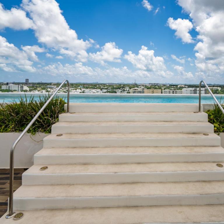 Moderno con diseño de autor en Areka Tower - Two-Bedroom Apartment with Balcony - 42