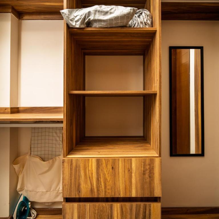 Moderno con diseño de autor en Areka Tower - Two-Bedroom Apartment with Balcony - 48