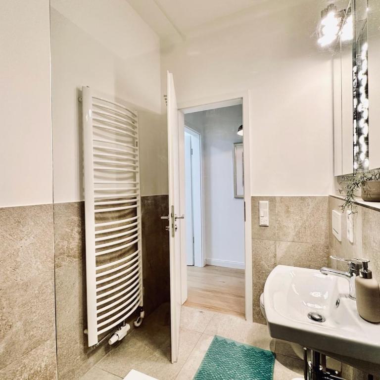 Moderne Wohnung in top Lage - One-Bedroom Apartment - 26