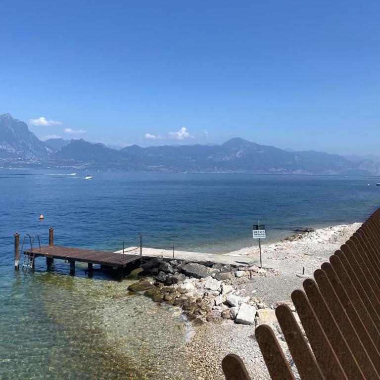 Leonardo Walsh Apartment With Lake View - Apartment mit Seeblick - 1