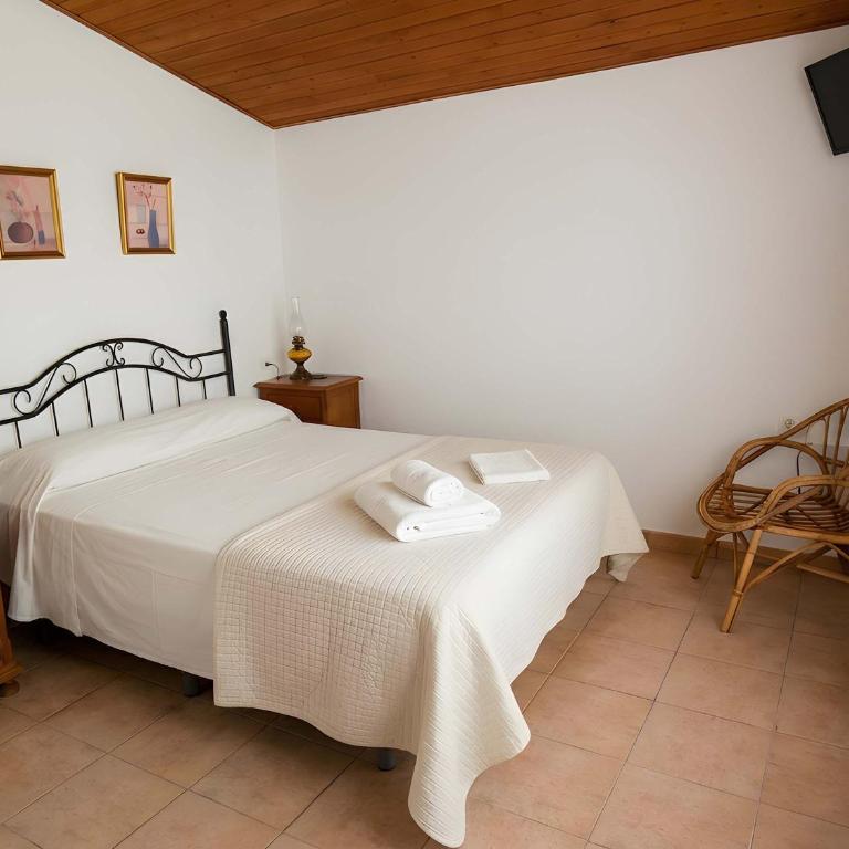 Chalet con piscina y jardin privado No aceptamos grupos de jovenes - Casa Vacanze - 10