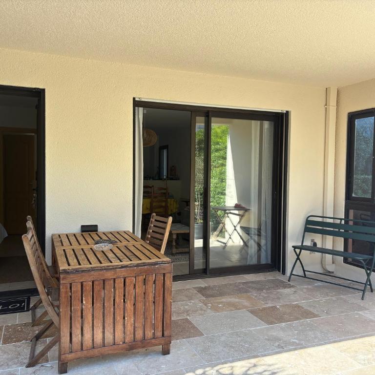 La cigale bleue - Garden level - One-Bedroom Apartment - 14