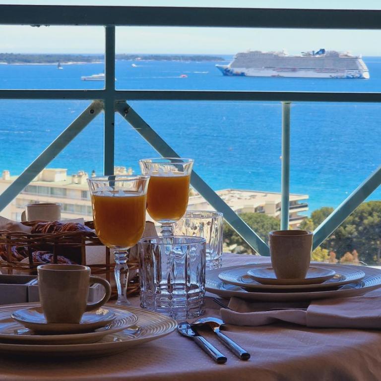 Holiday Paradise - Cannes - Sea View - Pool - Free Parking - Beach 4 min - Appartement 1 Chambre - 5