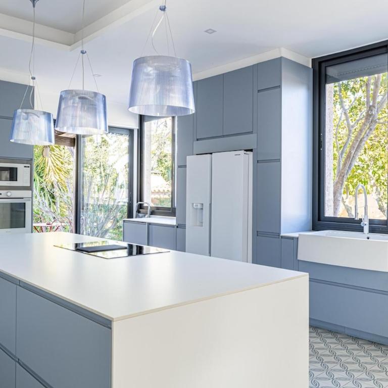 Villa Jaliel I Cannes French Riviera I 270m2 I Spa I 10 minutes du centre-ville I 12 personnes - Villa 1 Chambre - 8