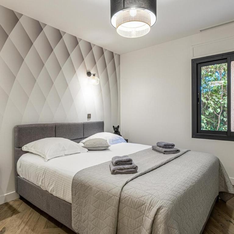 Villa Jaliel I Cannes French Riviera I 270m2 I Spa I 10 minutes du centre-ville I 12 personnes - Villa 1 Chambre - 32