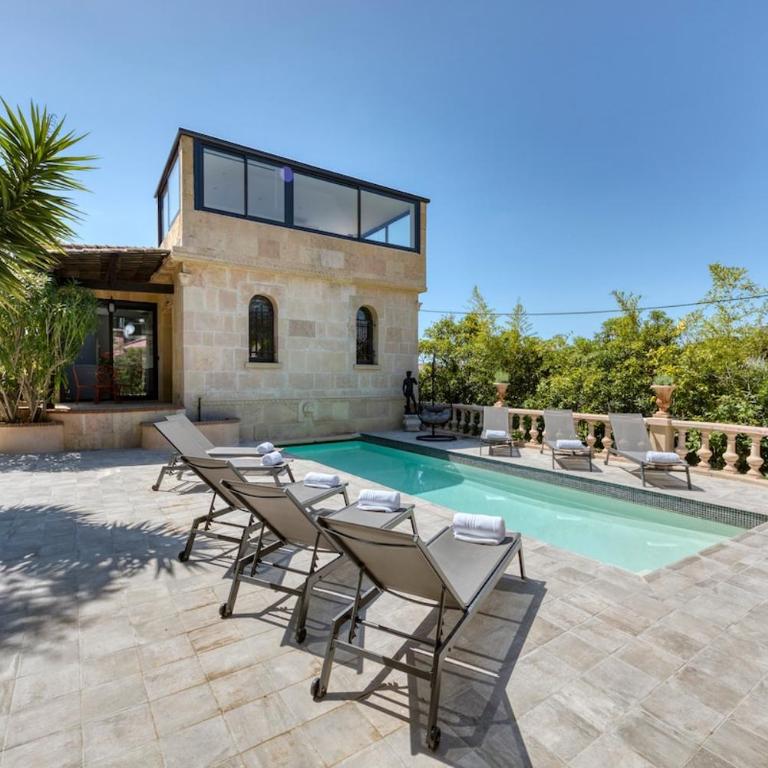 Villa Jaliel I Cannes French Riviera I 270m2 I Spa I 10 minutes du centre-ville I 12 personnes - Villa 1 Chambre - 48