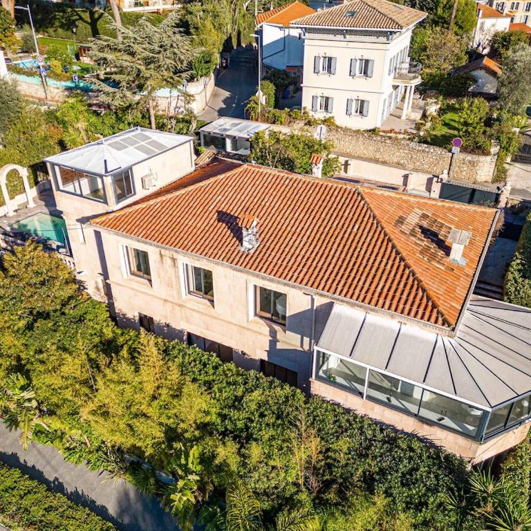 Villa Jaliel I Cannes French Riviera I 270m2 I Spa I 10 minutes du centre-ville I 12 personnes - Villa 1 Chambre - 76