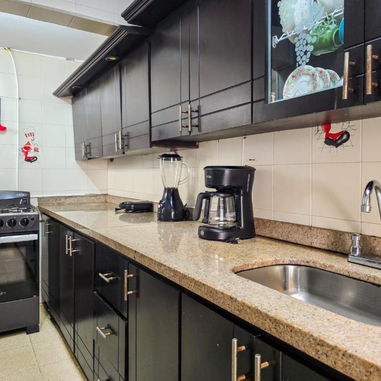 Apartamento Familiar Privado 101 Con Baño Cocina Tv Wifi Sala - Apartamento Estándar de 3 dormitorios - 8