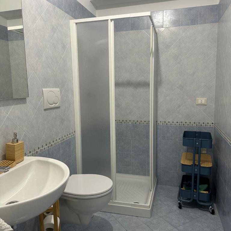 La Casa di Aira - Camera Tripla Economy con Bagno in Comune - 4