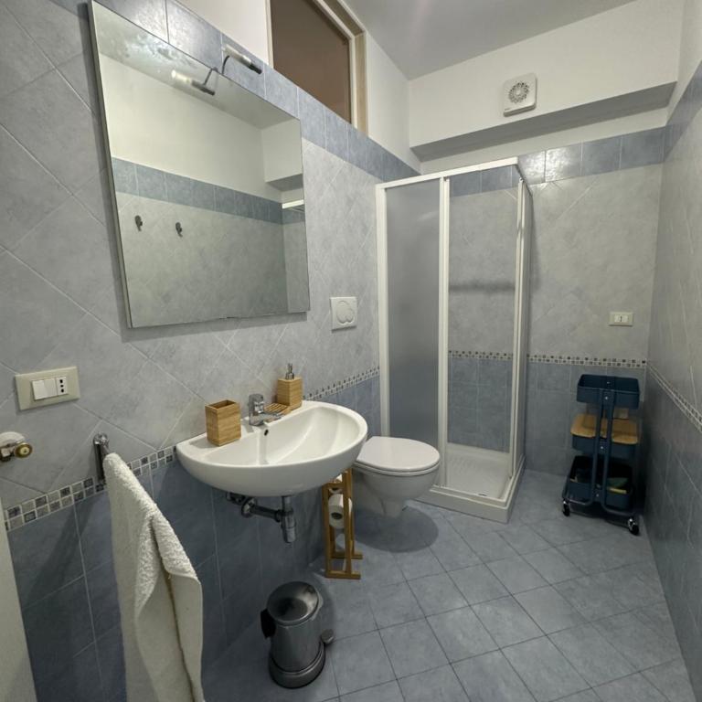 La Casa di Aira - Camera Tripla Economy con Bagno in Comune - 6