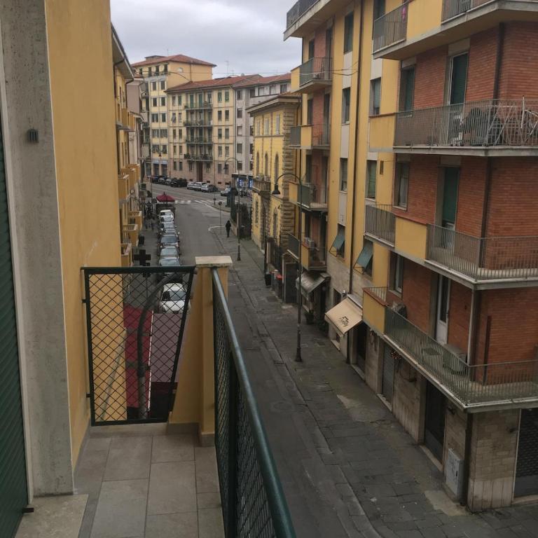 Large renovated apartment in the center of Pisa - Appartamento Premium con 3 Camere da Letto e Balcone - 9