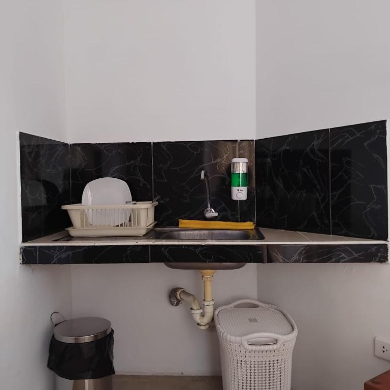 Habitación privada cómoda con WiFi y escritorio - Apartamento de 1 dormitorio - 2
