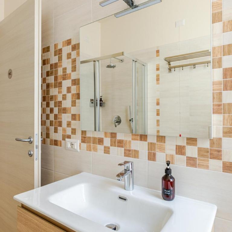 Ampio appartamento in centro - Lago di Como 5 min - Appartamento con 3 Camere da Letto - 17