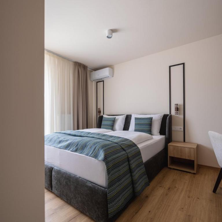 CASA PLUS - Rooms & Apartments - Chambre Double Supérieure - 8