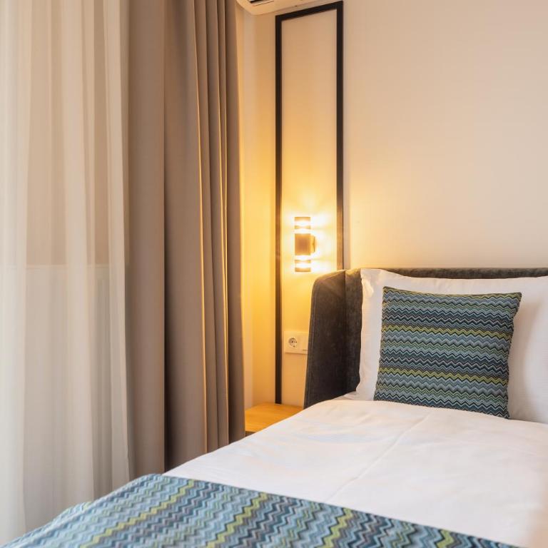 CASA PLUS - Rooms & Apartments - Chambre Double Supérieure - 9