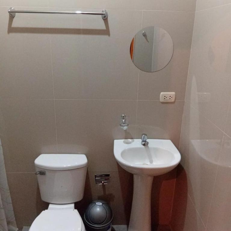 Hospedaje Casa 580 - Double Room with Private Bathroom - 6