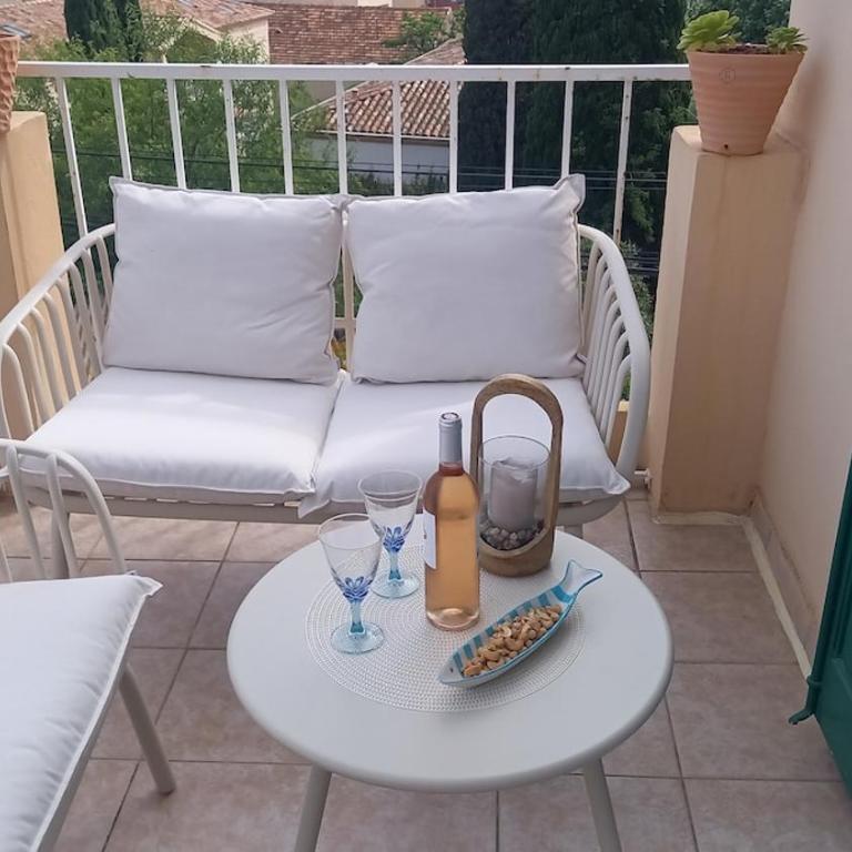 La Cachette - One-Bedroom Apartment - 11