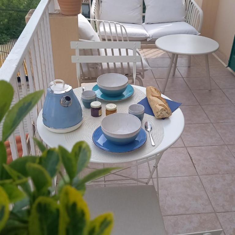 La Cachette - One-Bedroom Apartment - 13