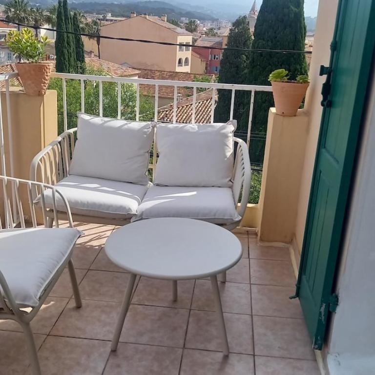 La Cachette - One-Bedroom Apartment - 30