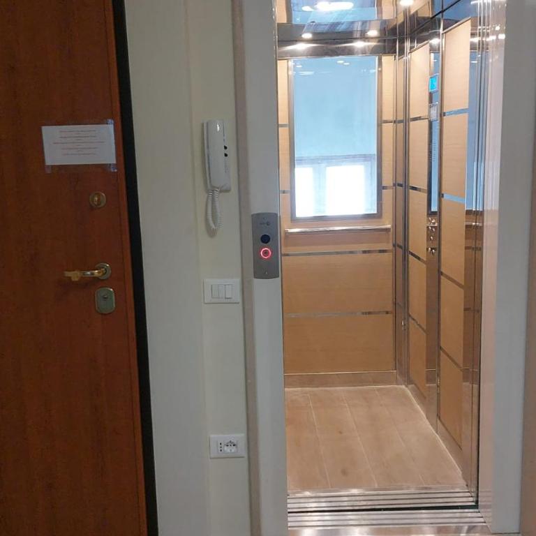 La Reggia del Corso - Three-Bedroom Apartment - 3