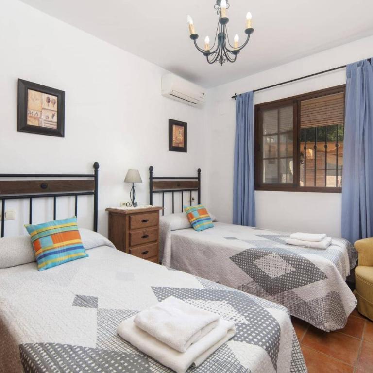 Villa Emilio Sol by Villa Plus - Villa - 11