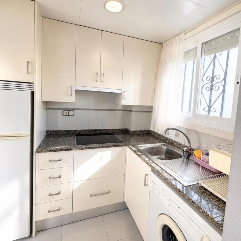 Apartamento en Peñíscola con Vistas al mar, piscina y Barbacoa , 6 personas Los Arcos - Apartment mit 2 Schlafzimmern, Terrasse und Meerblick - 6