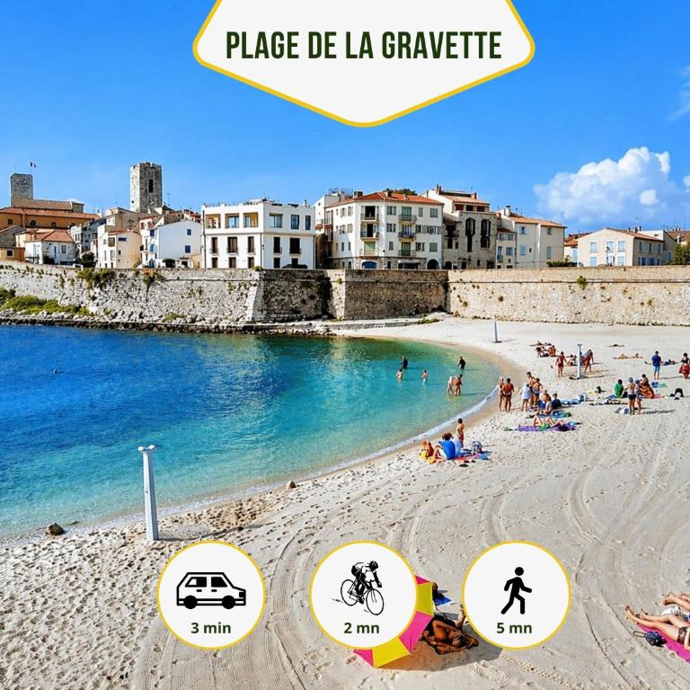 Grand Studio Azur - Idéal Couple en Escapade Vieil Antibes - Terrasse - Climatisation - WIFI HD - Plage Gravette & Gare SNCF 5min à pied - Port Vauban à pied - VIEILLE VILLE - Appartement 1 Chambre - 27