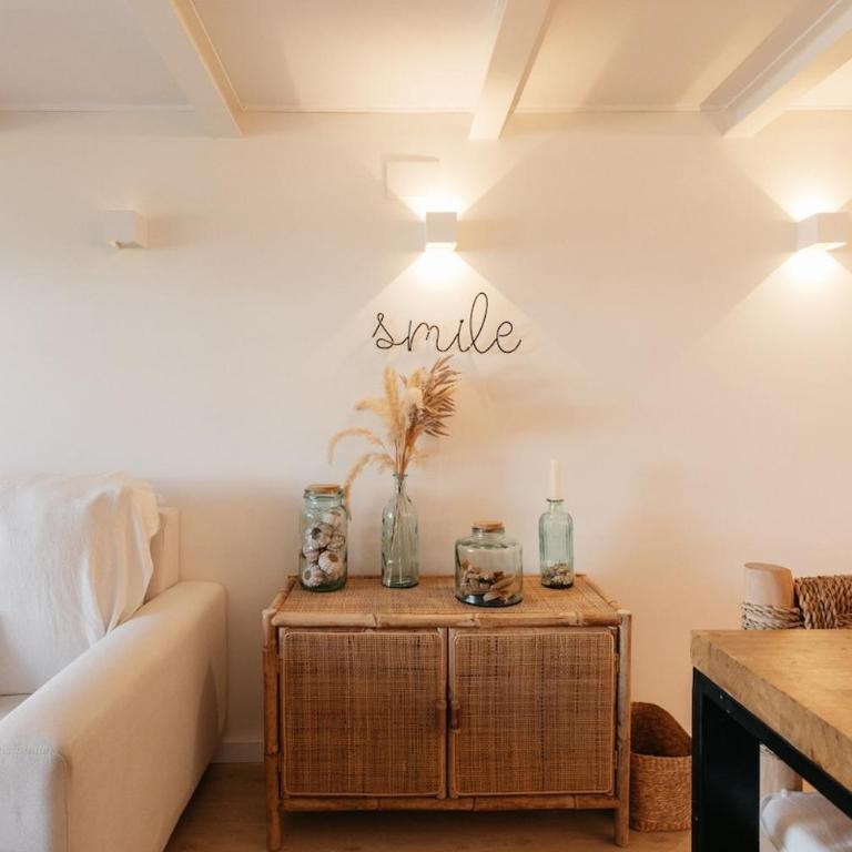 First Line with Pool, Ideal for Families - Two-Bedroom Apartment - 78